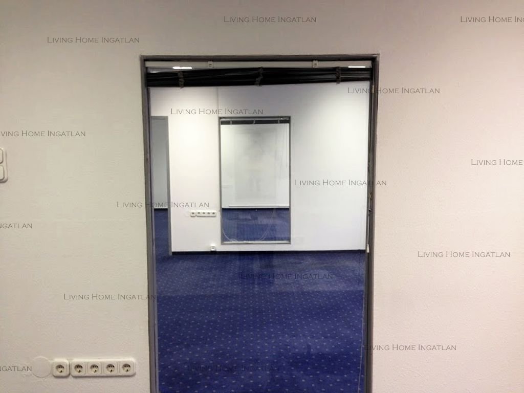 <p>XIII. Angyalföldön 230 nm területen (lásd. alaprajz - tárgyaló, irodák, konyha és szociális helyiségek) légkondicionált iroda bérlésére nyílik lehe