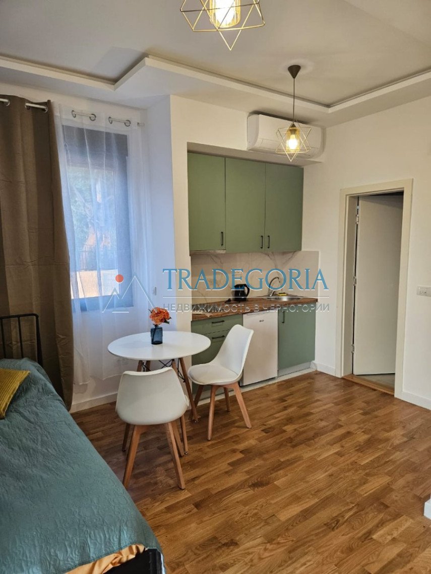 <h2>description</h2><p>Center, new studio for sale.</p><p> Excellent location in the center of Bar, 300 meters from the sea.</p><p> The complex has a  