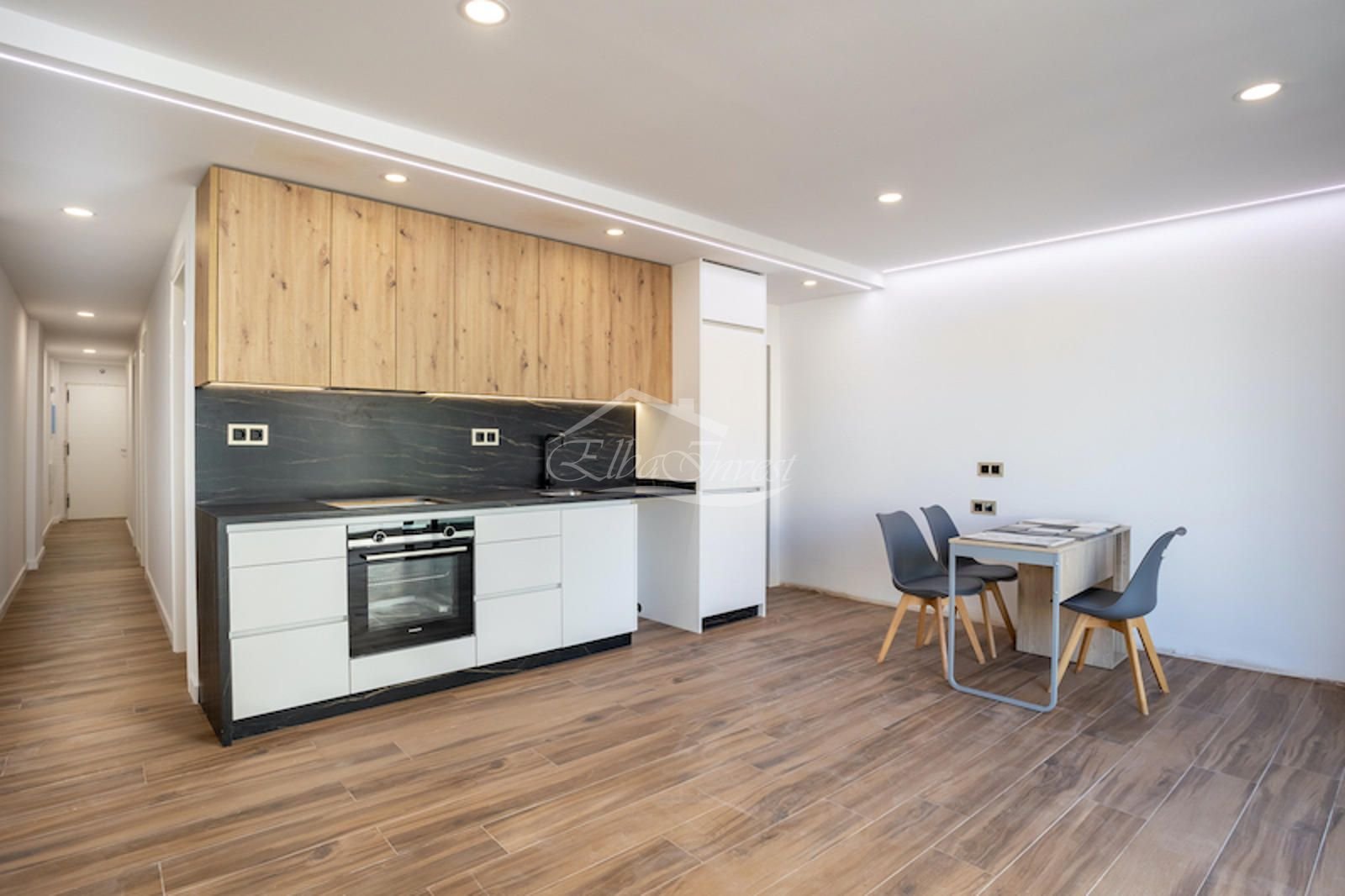 Puerto De Santiago: KAUF AUF PLAN - Entdecken Sie diese fantastische Wohnung in Puerto Santiago, die Stil, Komfort und Funktionalität in einer privilegierten Umgebung ver 