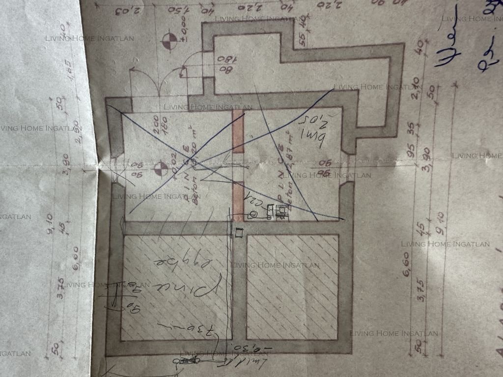 <p><strong>Azonnal költözhető családi ház eladó Szentendrén!</strong></p>

<p>Szentendre kedvelt, csendes, kertvárosias részén, nagy, 756&nbsp;nm-es s