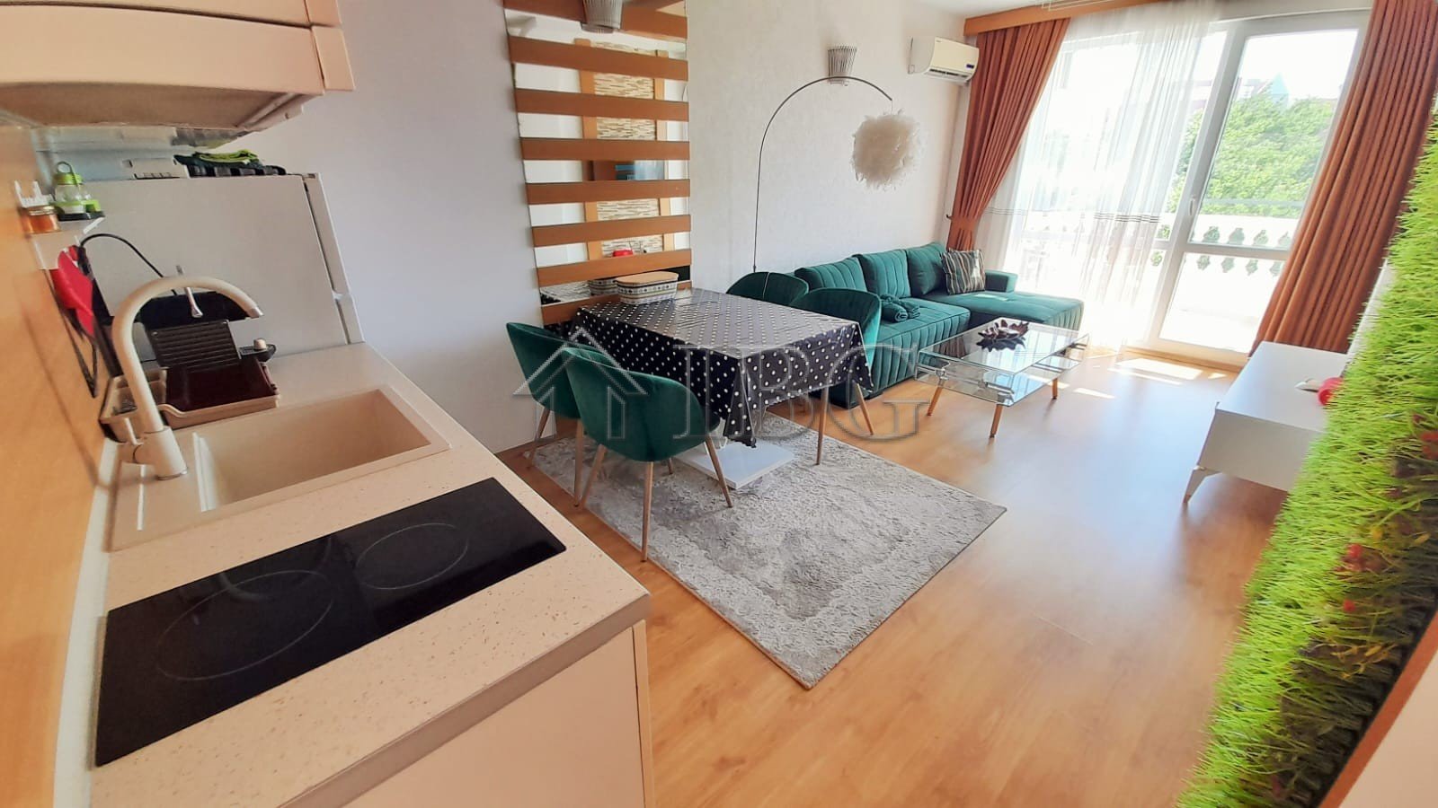 Apartment with 2 Bedrooms, 2 Bathrooms and Pool View | Sweet Homes 2, Sunny Beach<br><br>For sale is a luxurious two-bedroom apartment, located on the