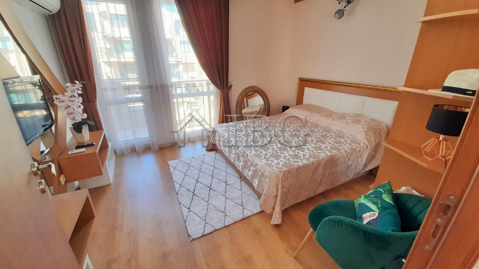 Apartment with 2 Bedrooms, 2 Bathrooms and Pool View | Sweet Homes 2, Sunny Beach<br><br>For sale is a luxurious two-bedroom apartment, located on the