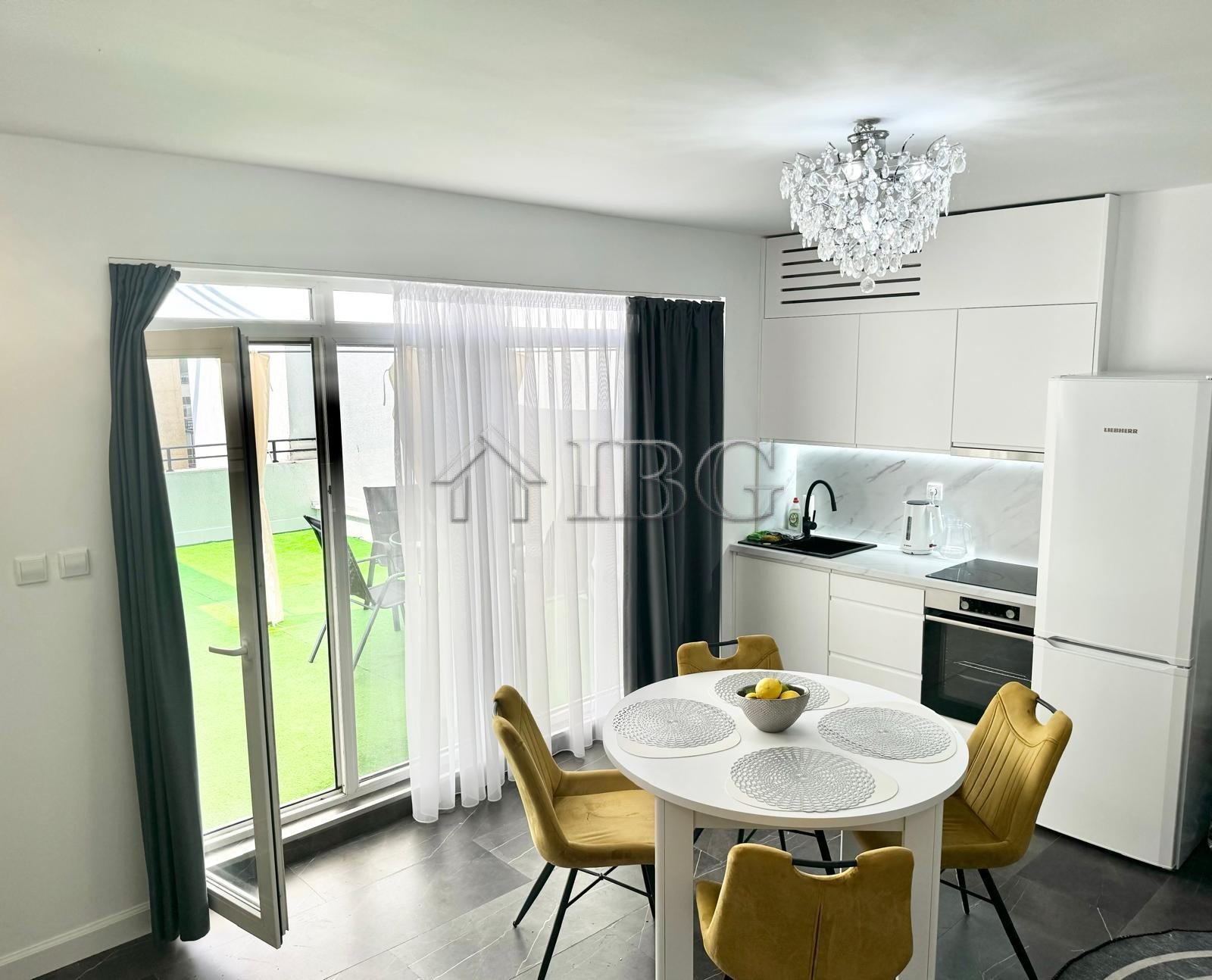 Stylish 2-Bedroom Apartment | Grand Kamelia, Sunny Beach<br><br>?? 500 m from the beach | Central location | 118 sq.m. | Fully renovated<br><br>IBG Re