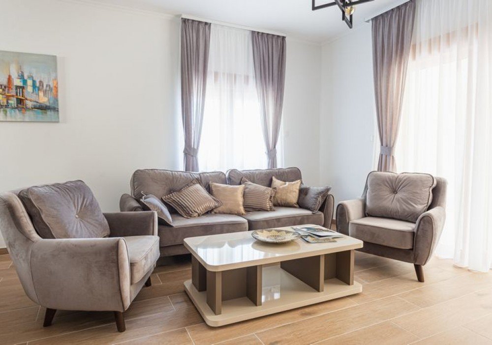 pržno: One bedroom apartment in Pržno.

Distance to the sea 50 meters.

First floor.

Total area 87sq.m.

Sea view.

The apartment is new.

The apartment is  