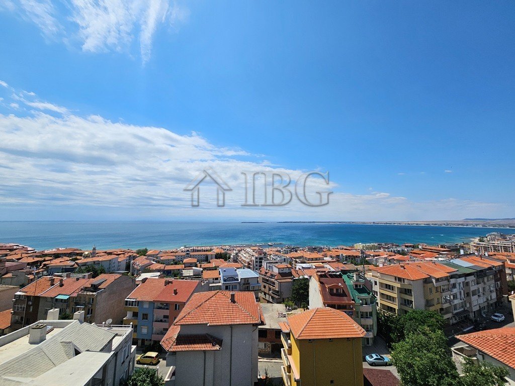 Penthouse with Panoramic Sea View - 2-Bedroom Apartment, Sveti Vlas<br><br>Type: 2-Bedroom Apartment<br><br>Floor: 4 (Top Floor)<br><br>Total Area: 13