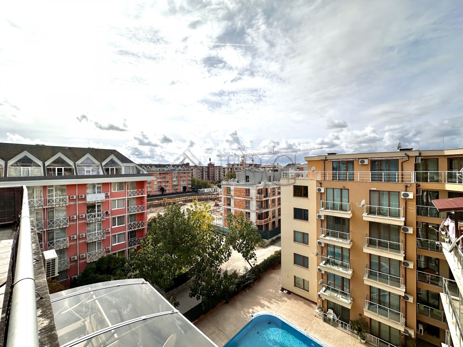 Studio with Pool and Sea View in Amadeus 11 Complex, Sunny Beach<br><br>Apartment details:<br><br>* Type: Studio with sleeping niche<br><br>* Total ar