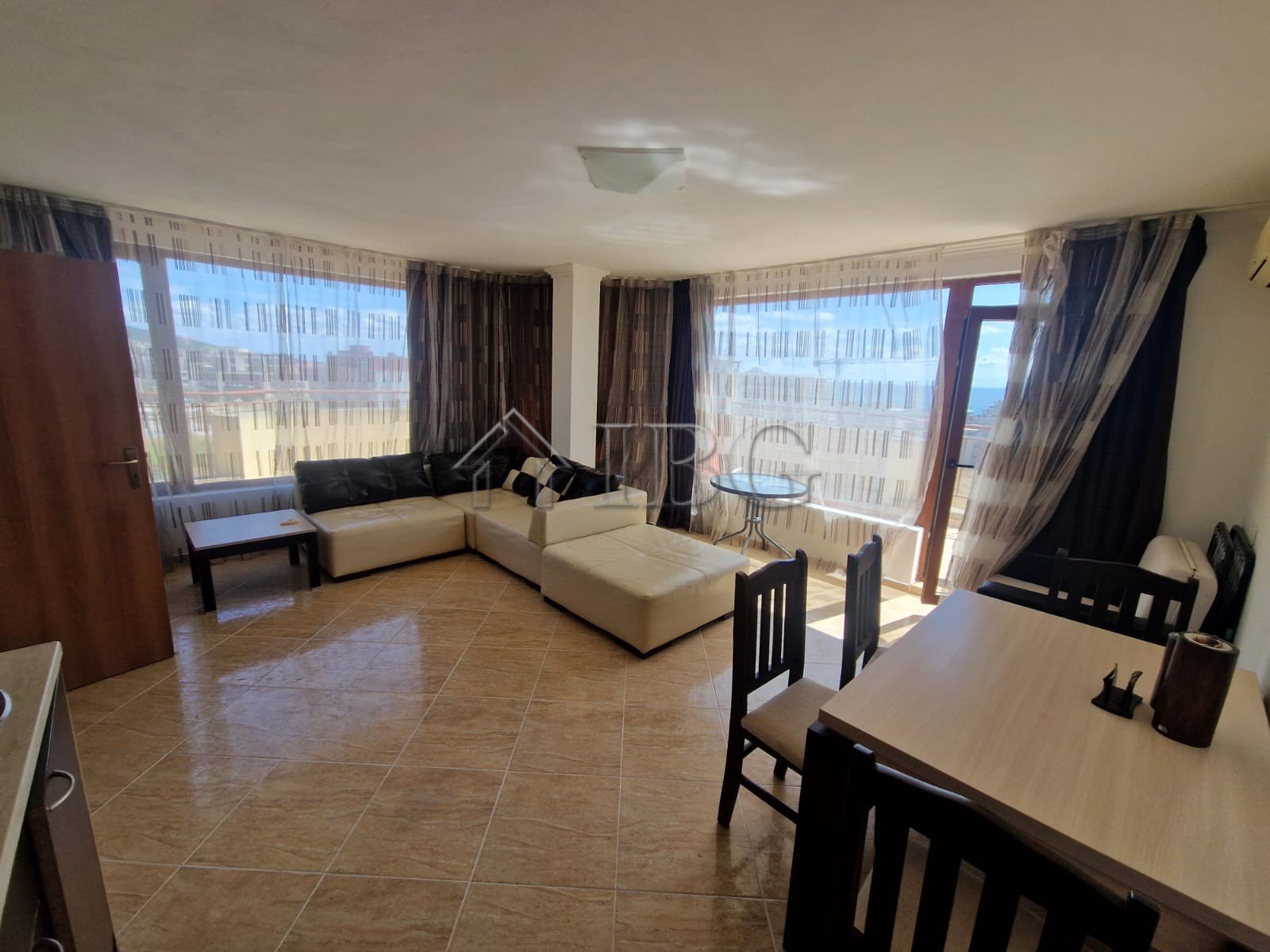 Spacious Studio with Panoramic Sea View | Antonia Complex, Sveti Vlas<br><br>IBG Real Estates is pleased to present this unique and spacious studio ap
