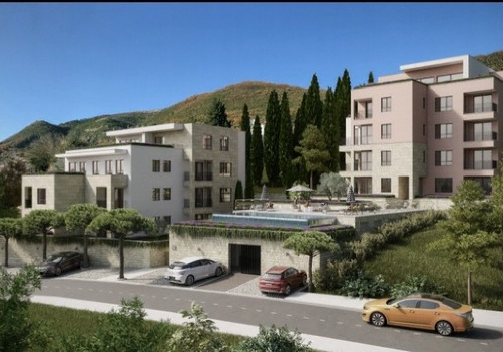 tivat: Tivat, center. Apartment with two bedrooms in a residential complex with a swimming pool.

House built in 2022

Distance to the sea 450m

sea ​​view

 