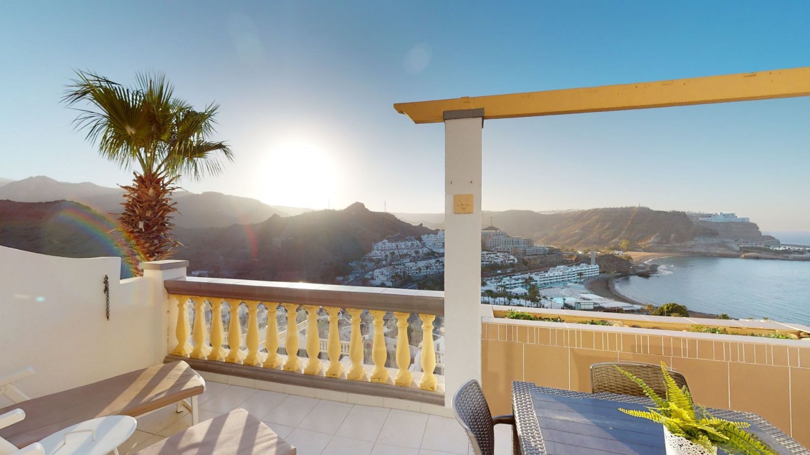 Mogán: Wonderful flat with a spacious terrace and breathtaking views to the Atlantic Ocean.
Strategically located in the most beautiful and quiet area of th 