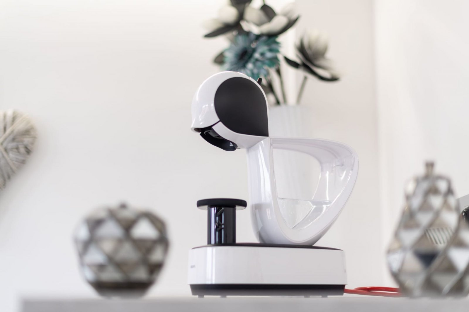 Luxurious and elegant Apartment, completely renovated, with stunning views to the sea.
It is located in the heart of Playa del Inglés, a few meters f