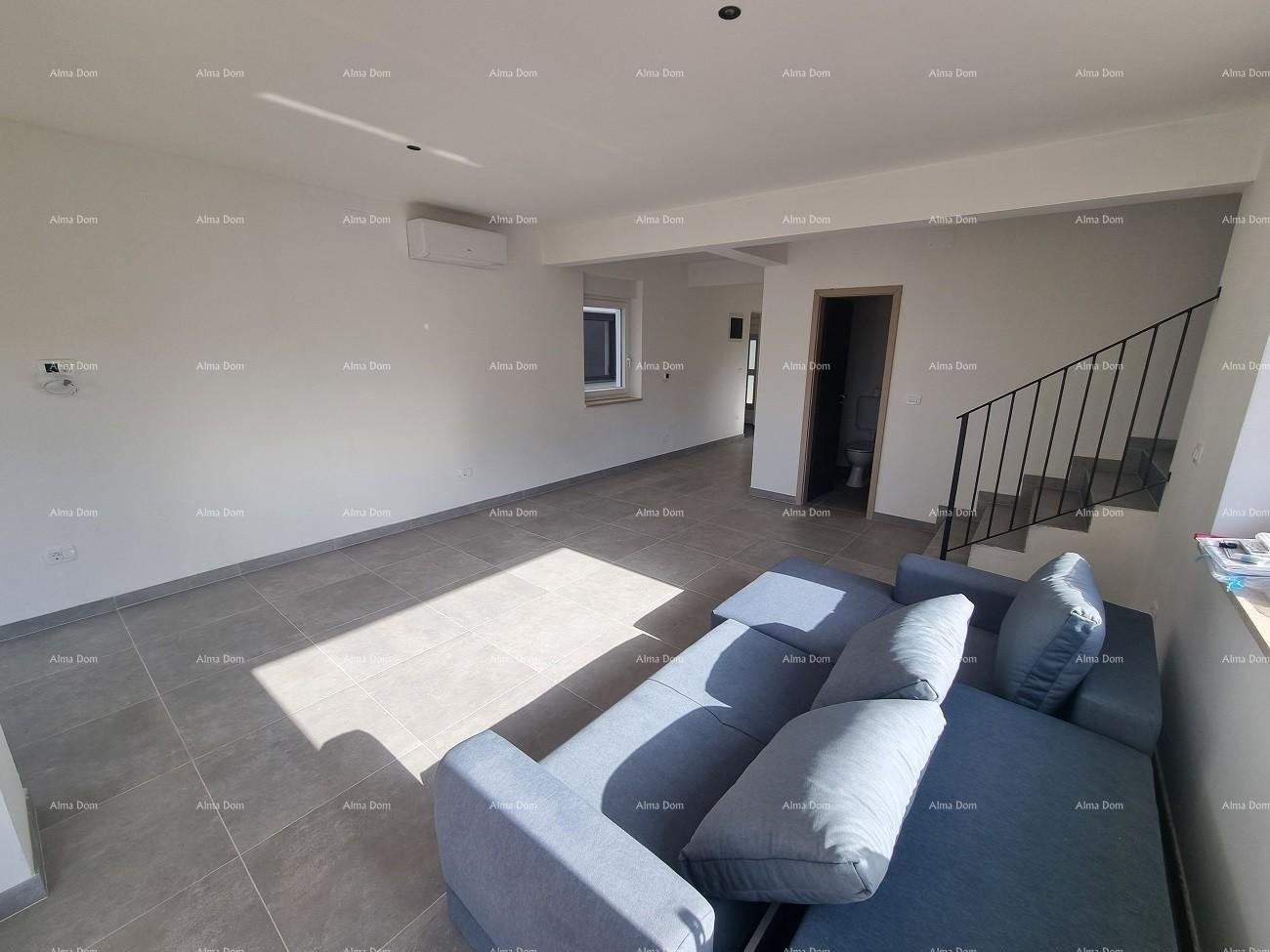 Haus Moderne Doppelhaushälfte mit Dachterrasse und Panoramablick auf das Meer