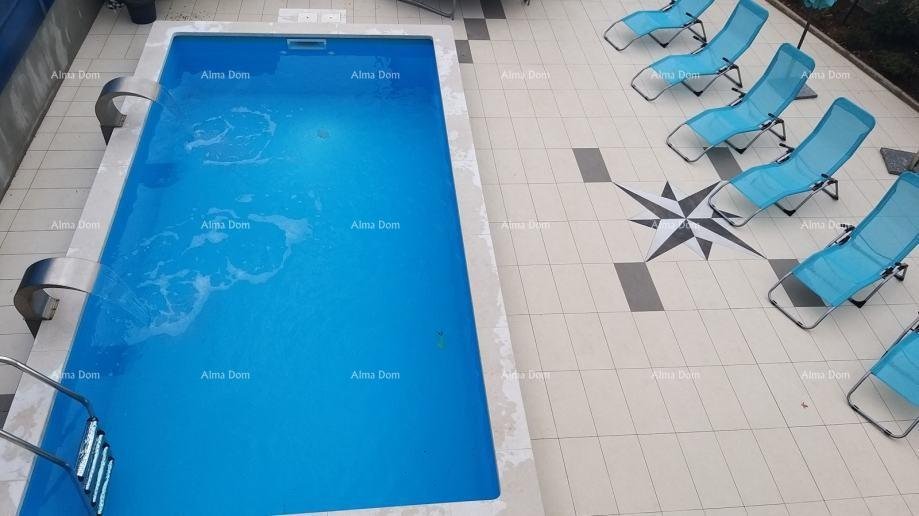 Haus Peroj – Haus mit drei Wohnungen und einem Swimmingpool