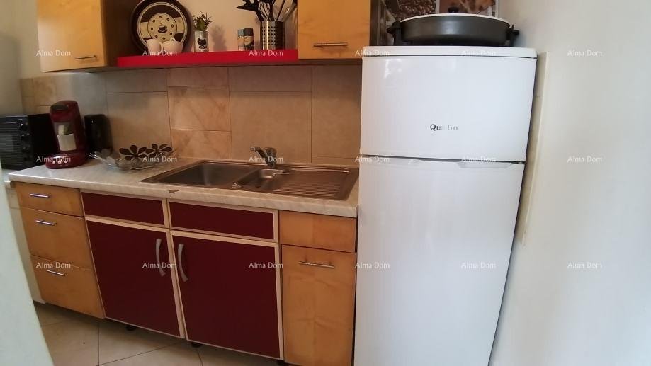 Haus Peroj – Haus mit drei Wohnungen und einem Swimmingpool