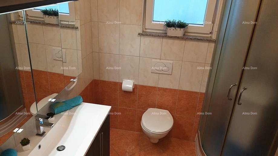 Haus Peroj – Haus mit drei Wohnungen und einem Swimmingpool