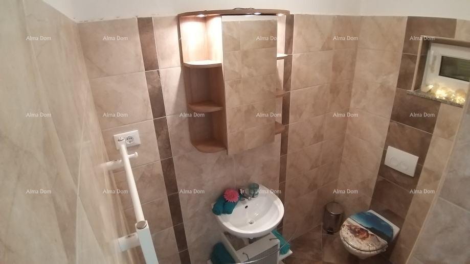 Haus Peroj – Haus mit drei Wohnungen und einem Swimmingpool