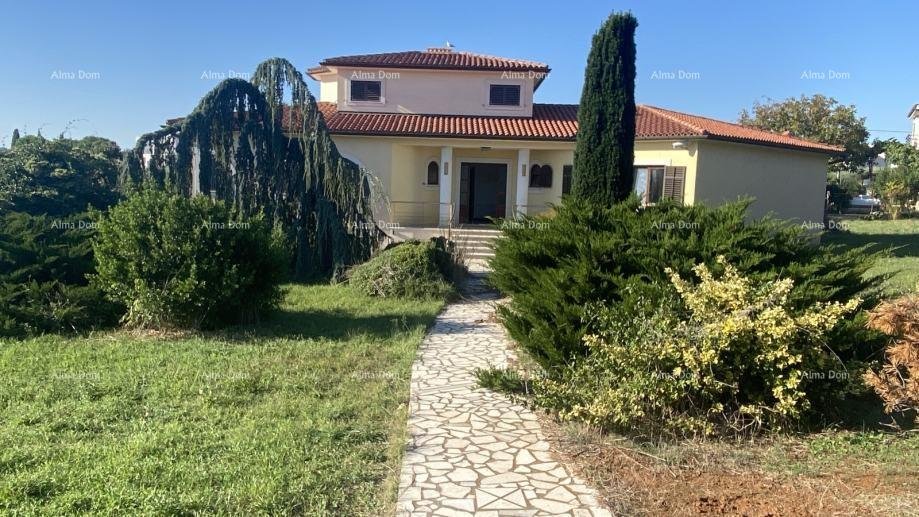 Pomer: Haus POMER, erste Reihe zum Meer, ein Haus mit Baugrundstück und einem Projekt für eine Luxusvilla 