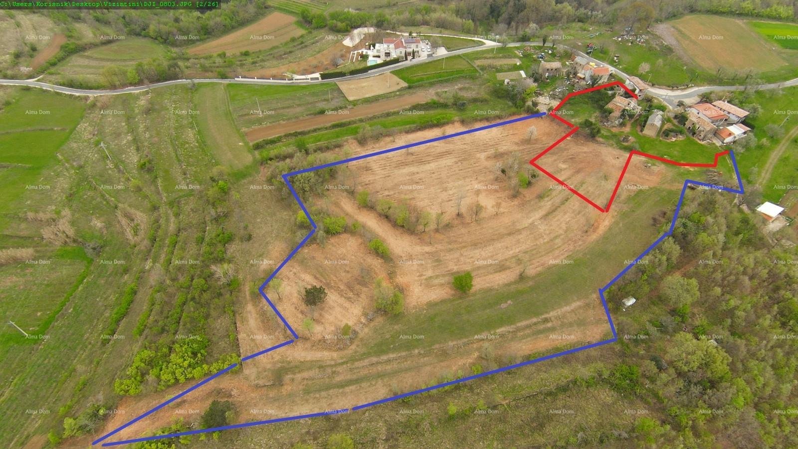 Steinhaus Renovieren Sie Ihre Oase in Oprtalj: Steinhäuser auf großem Grundstück mit Potenzial