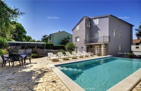 Banjole: Haus Ein schönes Haus mit Swimmingpool in Banjole 