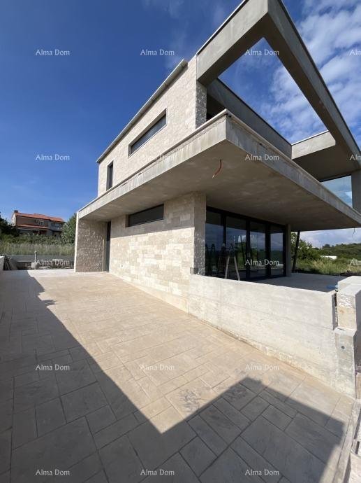Umag: Haus UMAG – Moderne freistehende Villa 