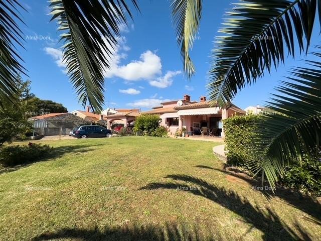 Bale: Haus Bale: Geräumige Villa mit Pool und Gästehaus 