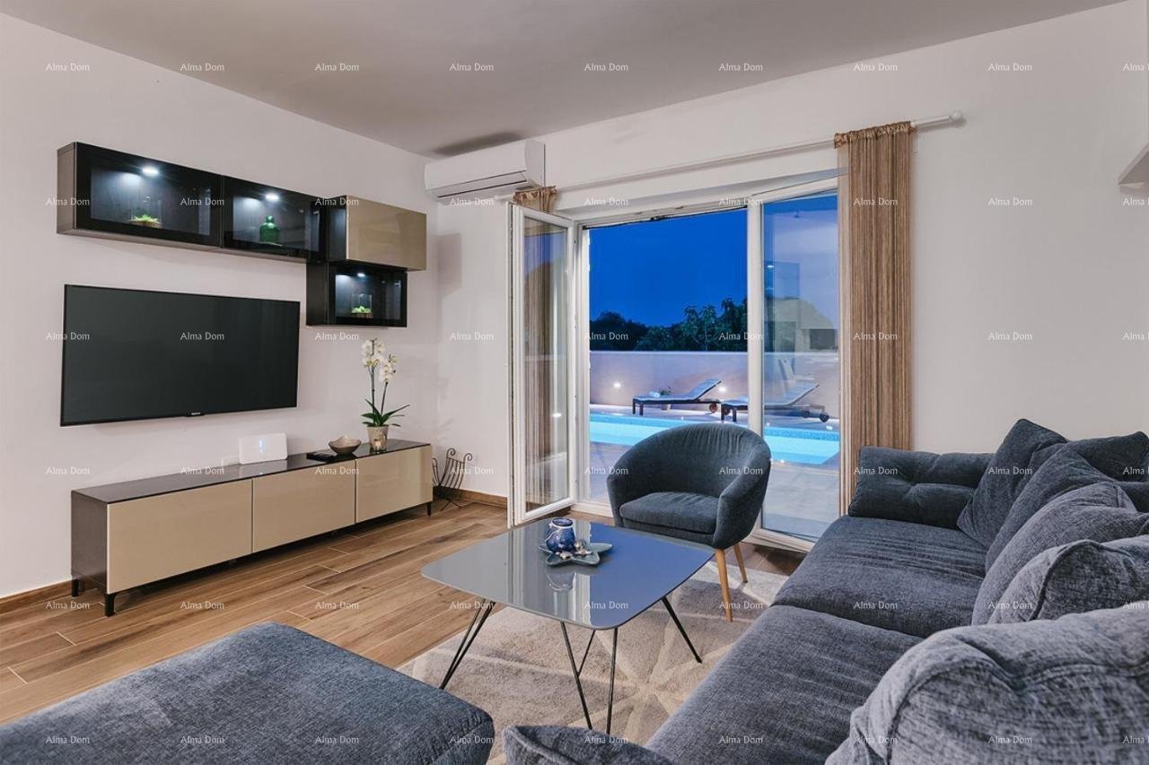 Haus Neu! Eine wunderschöne Villa in der Nähe von Pula.Štinjan.