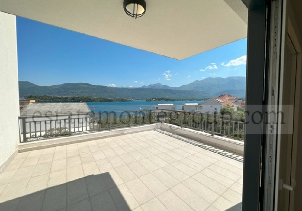 tivat: Tivat Riviera, Krasici district. New apartments from the Developer

The apartments are sold from the Developer, therefore, the Buyer is exempt from pa 