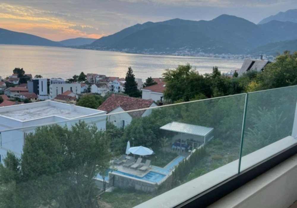 Tivat, Donja Lastva district. A new five-storey residential complex with a swimming pool

The buyer is exempt from paying tax on the turnover of real 