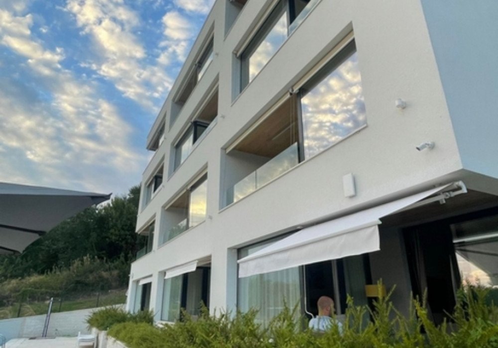 Tivat, Donja Lastva district. A new five-storey residential complex with a swimming pool

The buyer is exempt from paying tax on the turnover of real 