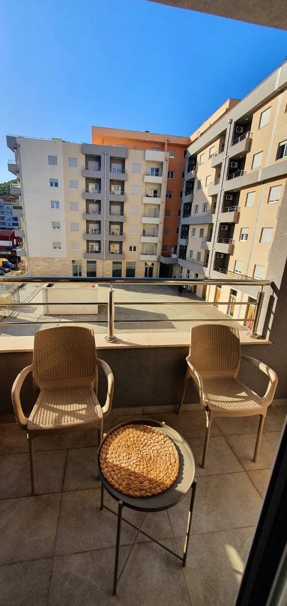 Budva: ‍

‍

This apartment is located in Budva, just a couple od minutes by foot from the city center. Tivat airport is 19km away and Podgorica airport is 6 