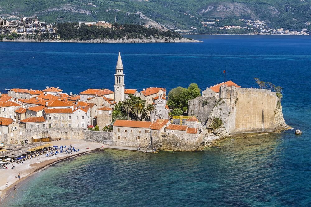 Budva: ‍

LOCATION

This apartment is located in in the Old Town, center of Budva. The sea and the beach are 50m away from the apartment. Tivat airport is 21 