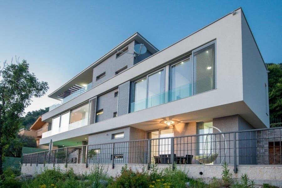 Kotor: ‍

LOCATION

This villa is located in Kotor Municipality, 5km away from the city center. The sea and the beach are 4,5km away from the villa. Tivat ai 