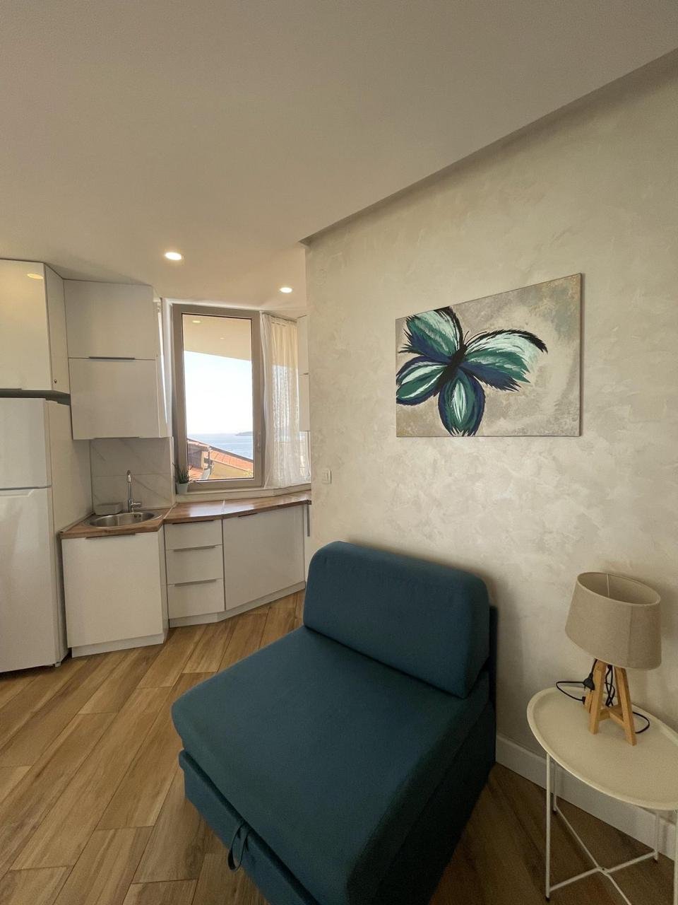 ‍

‍

LOCATION
This apartment is located in Budva Municipality, 4km away from the city center. The sea and the beach are 200m away from the apartment.