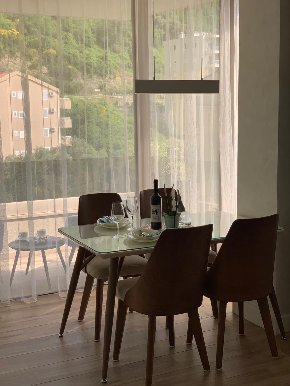 ‍

‍

LOCATION
This apartment is located in Budva Municipality, 4km away from the city center. The sea and the beach are 200m away from the apartment.