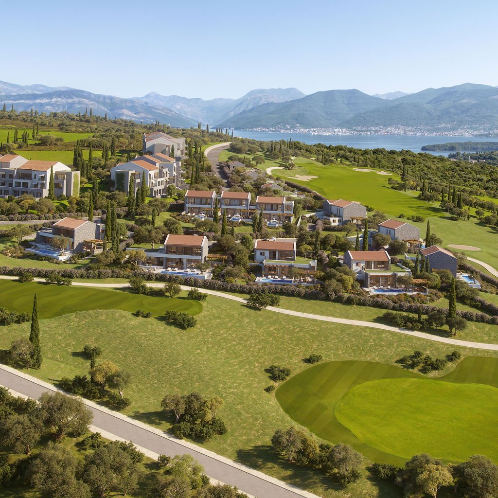LOCATION 
Spectacular golf residences on the Montenegro coast
The Villa is located in an exclusive new hillside golf neighbourhood that includes Monte