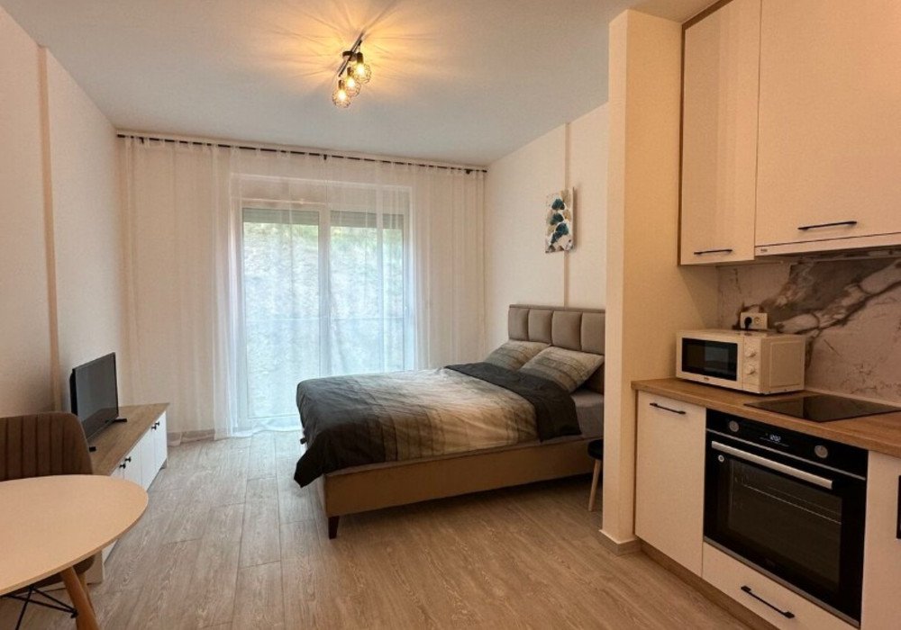 becici: Budva Riviera, Becici district. New studio apartment in a new house with its own garage

Distance to the sea 350m

The area is 34 sq.m.

The fourth fl 