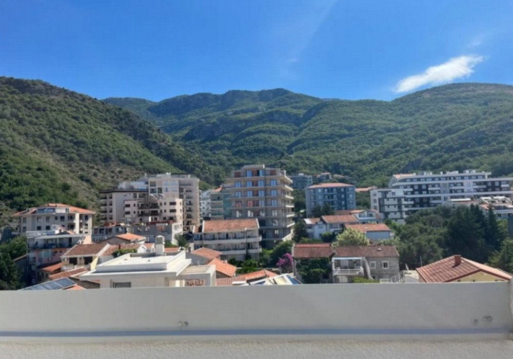 becici: Budva Riviera, Becici district. New one-bedroom apartment in a new house

The sale is from the Investor, the Buyer does not pay the state tax on the t 