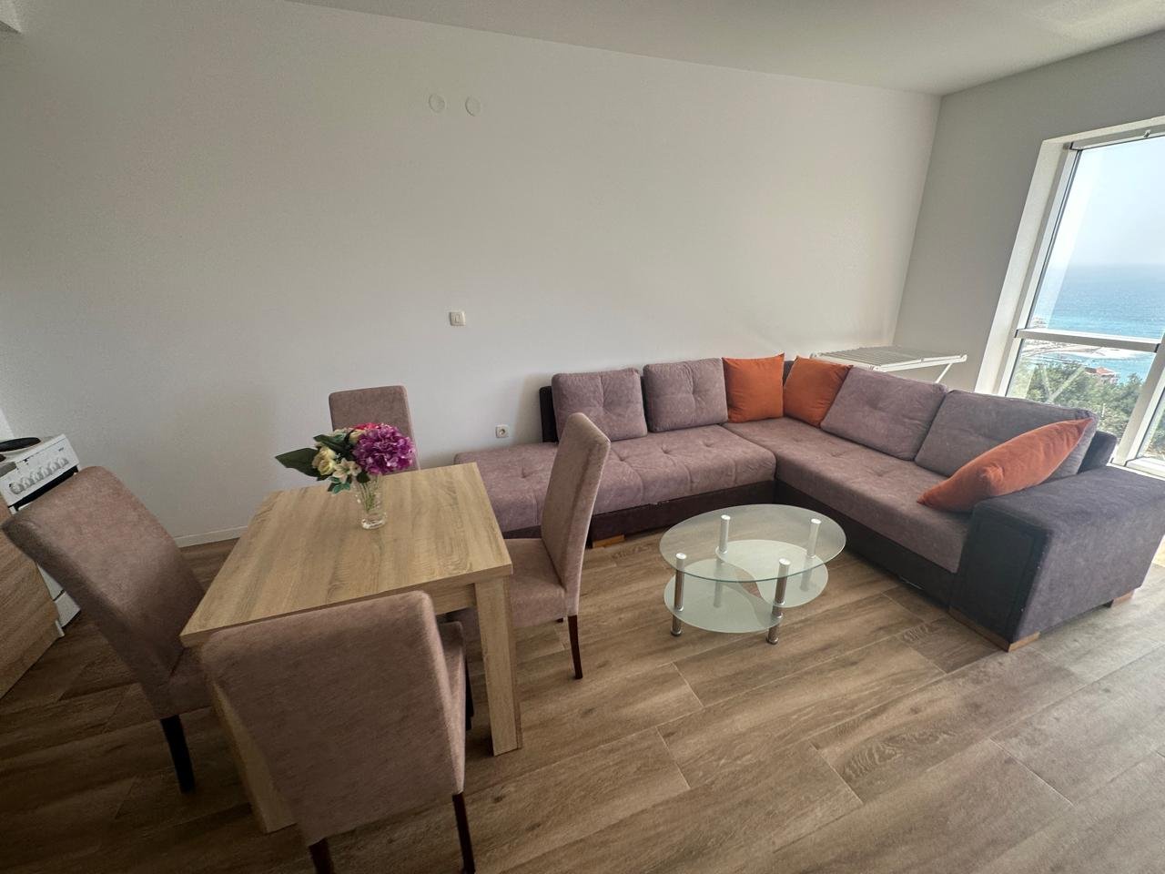  

‍

This apartment is located in Becici, Municipality of Budva. Tivat airport is 24km and Podgorica airport is 60km away from the apartment. The apa