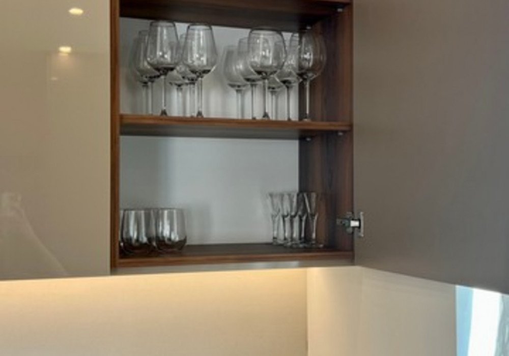 Budva Riviera, Rafailovici district.

A new luxury complex on one of the best beaches

The complex consists of two blocks and an outdoor swimming pool