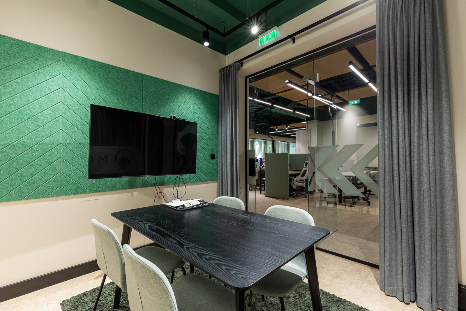 Budva: Commercial property in Budva, 400 m²<br><br><p>A commercial property of 412 m² located just a 7-minute walk from the center of Budva.
	 Situated on th 