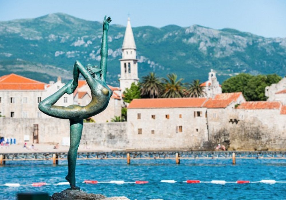 A unique offer is a promising mini business investment in Budva!!!

Budva. Two-bedroom apartment in a sought-after tourist location

The distance to t