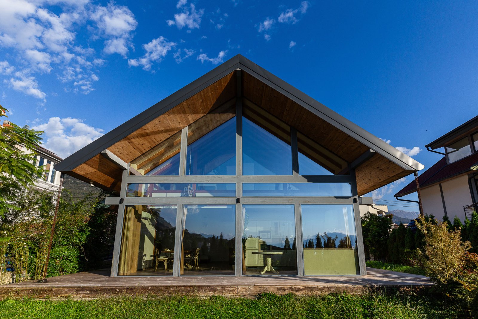 Contemporary Half-Timbered Home in Tivat Hill<br><br><p>Contemporary Half-Timbered Home in Tivat Hill (2019)


	 Elegant 230 m² residence featuring Si 