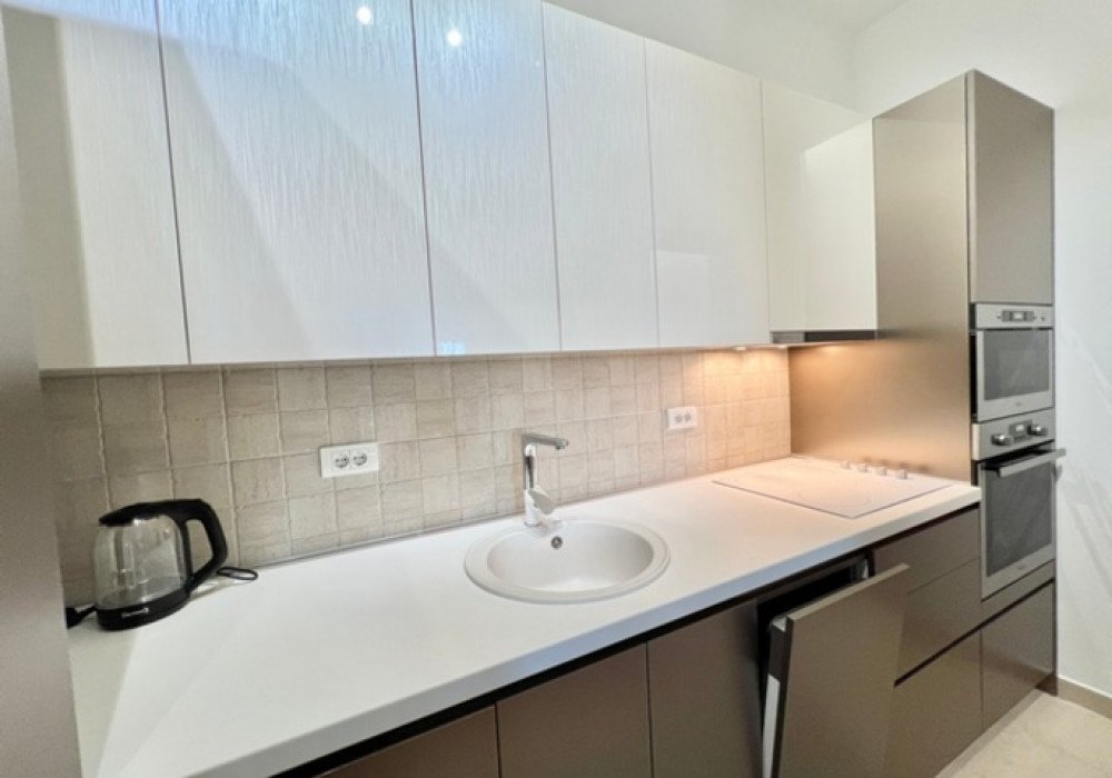 Budva Riviera, Becici district. New one-bedroom apartment in a new house

Distance to the sea 350m

The area is 61 sq.m.

Second floor

The house is e