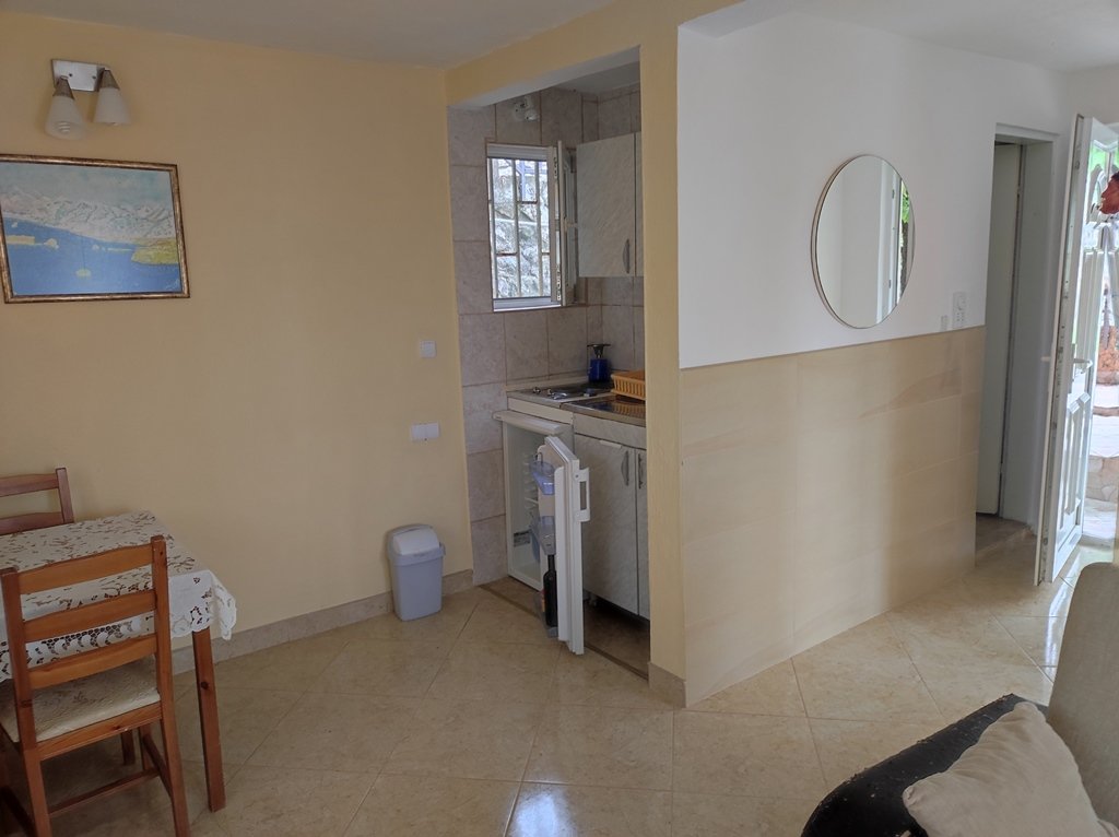 Two-story house with a large plot<br><br><p>The 82 square meter home has been carefully designed to provide a comfortable living space.
	
	Layout: The