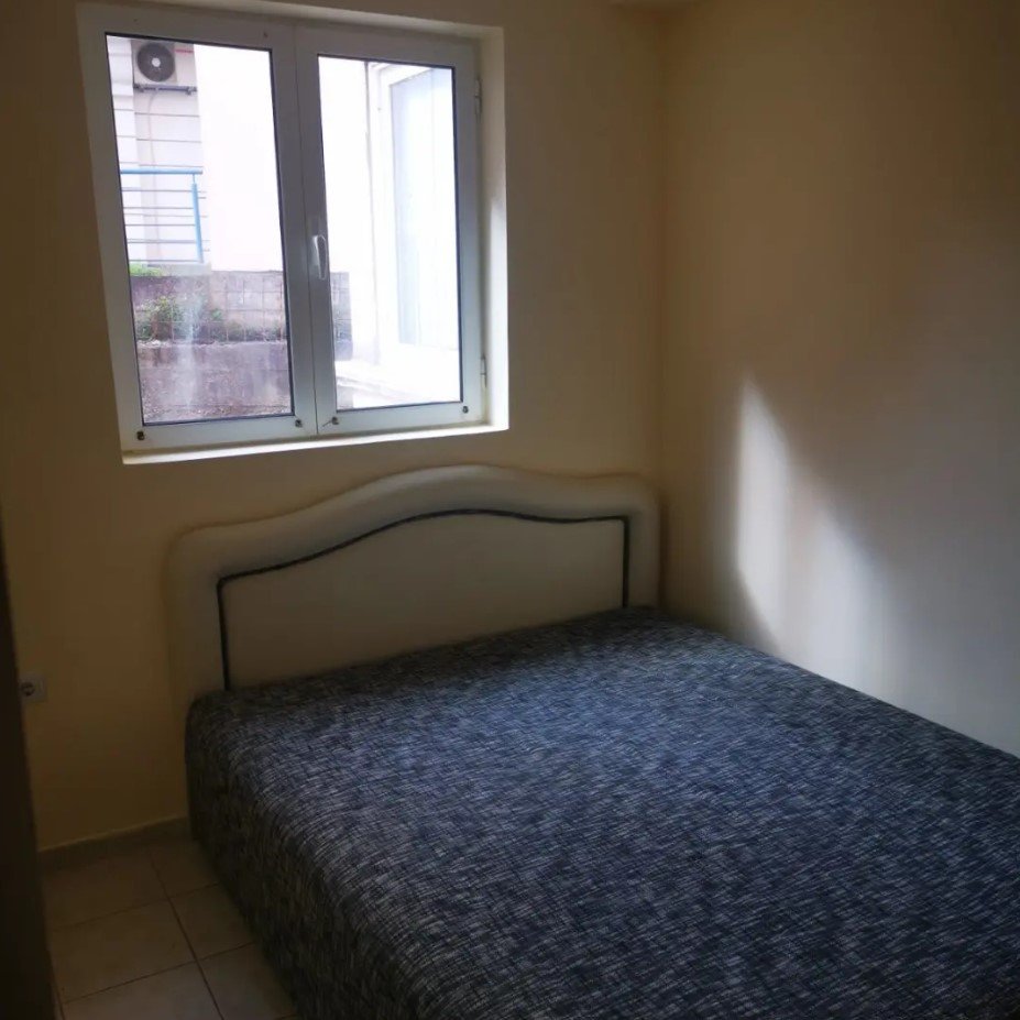 One bedroom apartment in Budva with its own yard<br><br><p>One bedroom apartment for sale in Budva.


	 The apartment has an area of 48 m2 and is loca