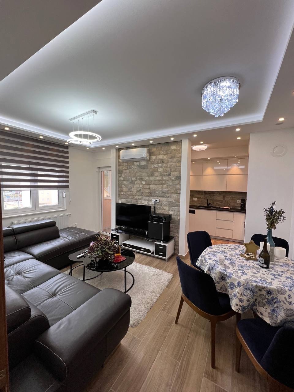 Zabljak: LUX apartment in Zabljak in a new building<br><br><p>For sale lux two-bedroom apartment in Žabljak in new building in the very center of the city. The 