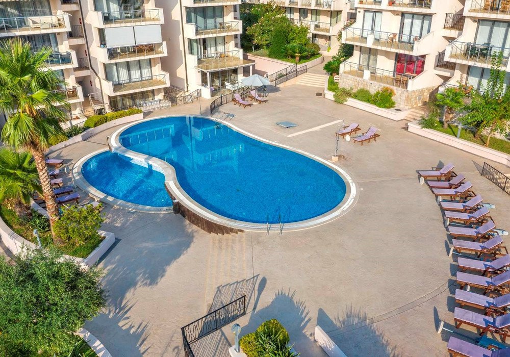Budva riviera, the village of Przno. One bedroom apartment in a prestigious residential complex with a swimming pool.

The distance to the sea is 350 
