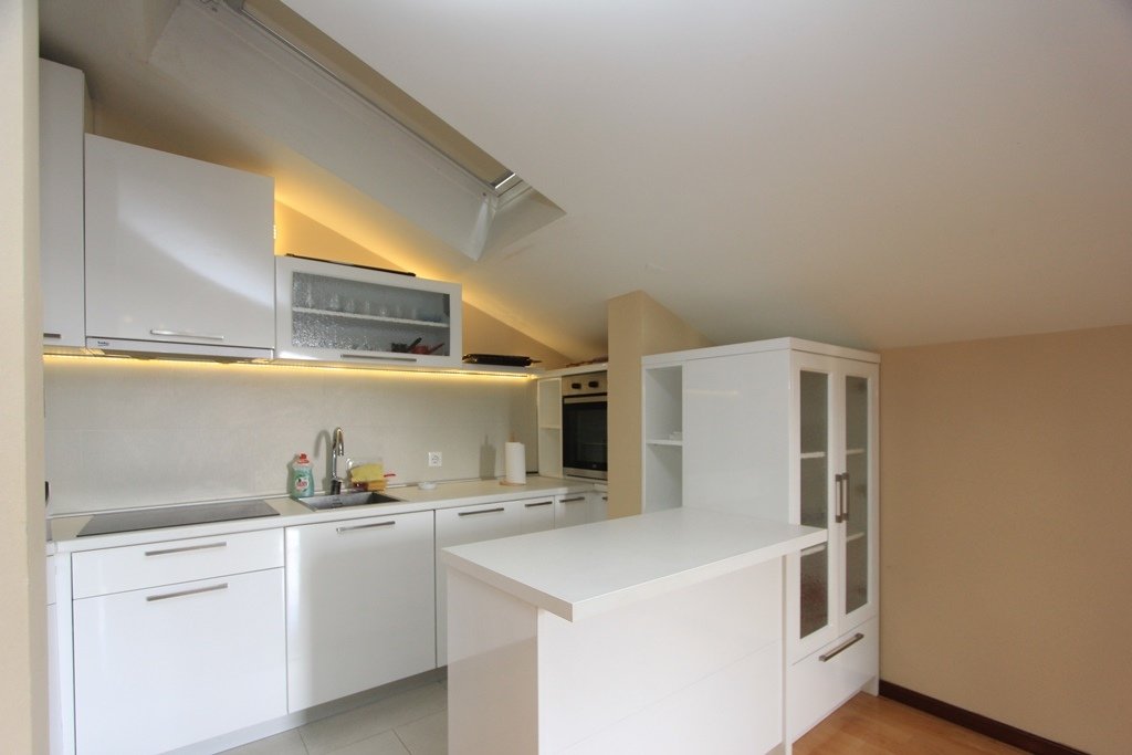 Spacious apartment in the center of Budva<br><br><p>Apartment for sale in the very center of the city Budva. 
	 The apartment has an area of ​​123 m2 