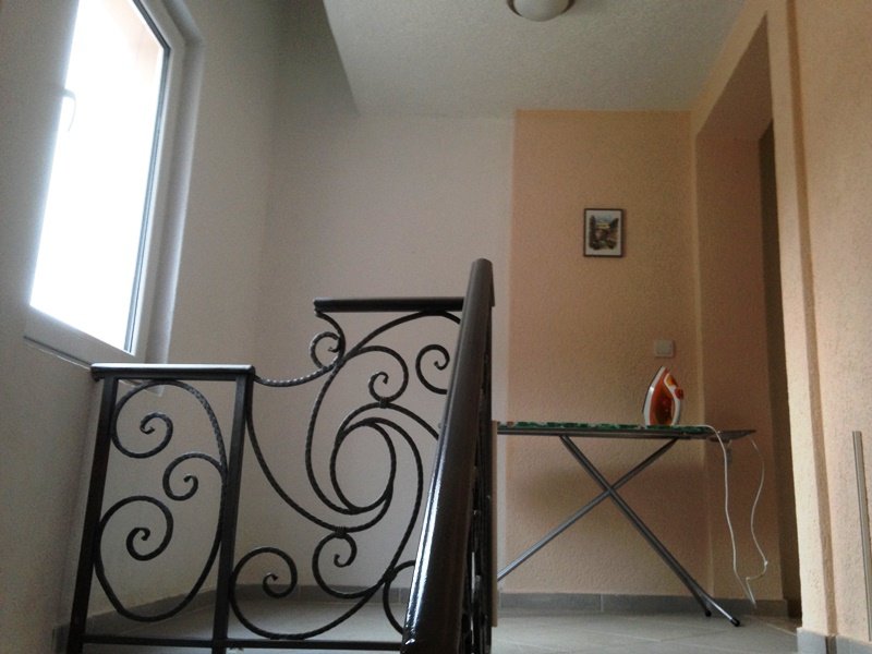 House in Bar with sea view<br><br><p>House for sale in Dobra Voda, near the town of Bar. The house is located in a quiet area and
	
	
		 is located 25