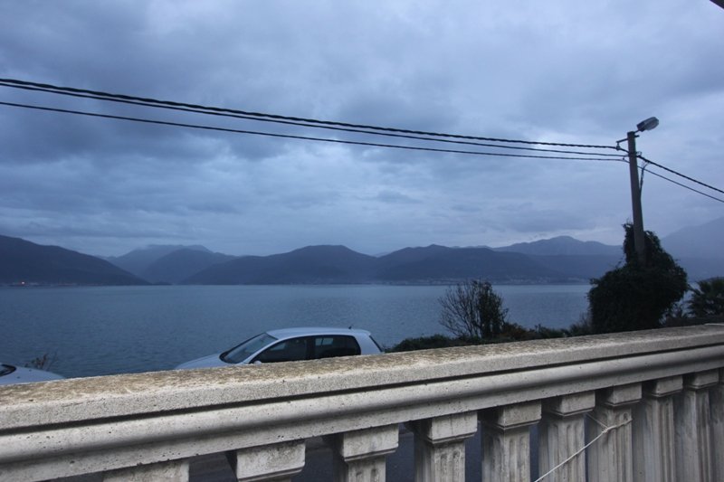 Tivat: House on the front line in Krasici<br><br><p>In a quiet area of the peninsula Lustica, in the village of Krasici the house for sale. A total area of t 