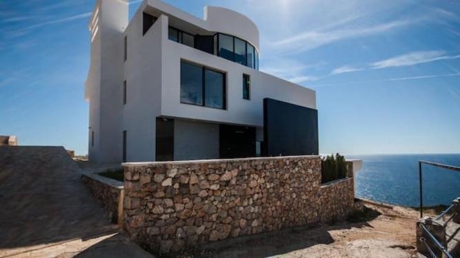 An exclusive villa with wonderful sea view in Krimovica<br><br><p>In a quiet place Krimovica, 9 km away from Budva, a villa with wonderful sea views i